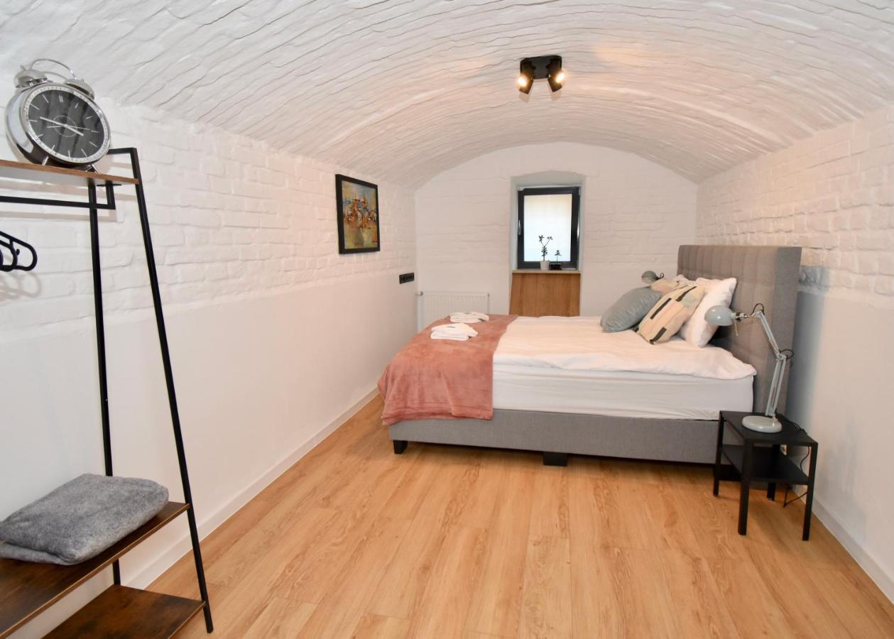 Krakow Family Nest Apartment ภายนอก รูปภาพ